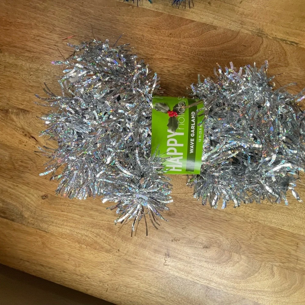 N/A christmas garlands
